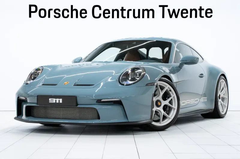 Porsche 911 (2025)