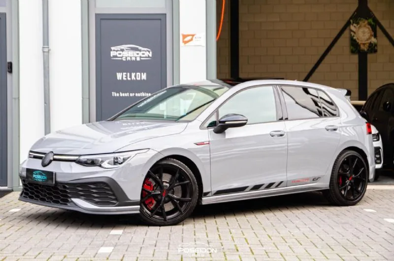 Volkswagen Golf (2022) — foto 1