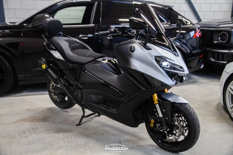 Yamaha T Max 560 (2022) — foto 1