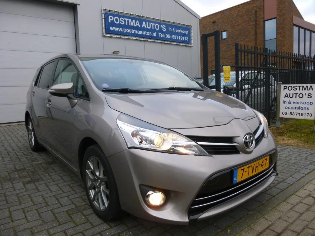 Toyota Verso (2014) — foto 1