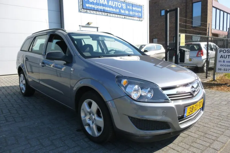 Opel Astra (2008)