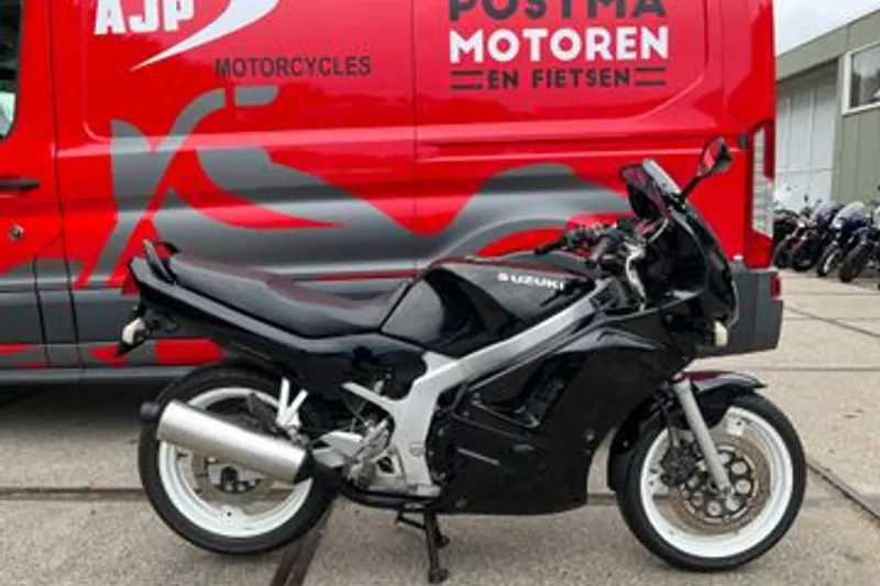 Suzuki GS 500 E (1995)