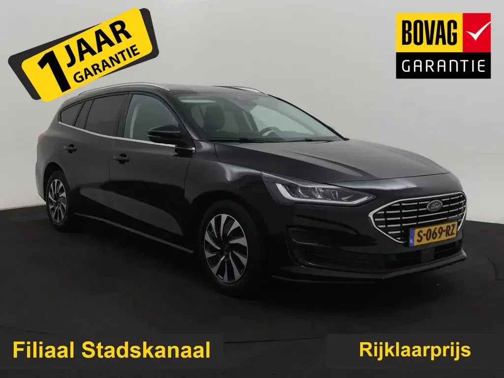 Ford Focus (2022) — foto 1