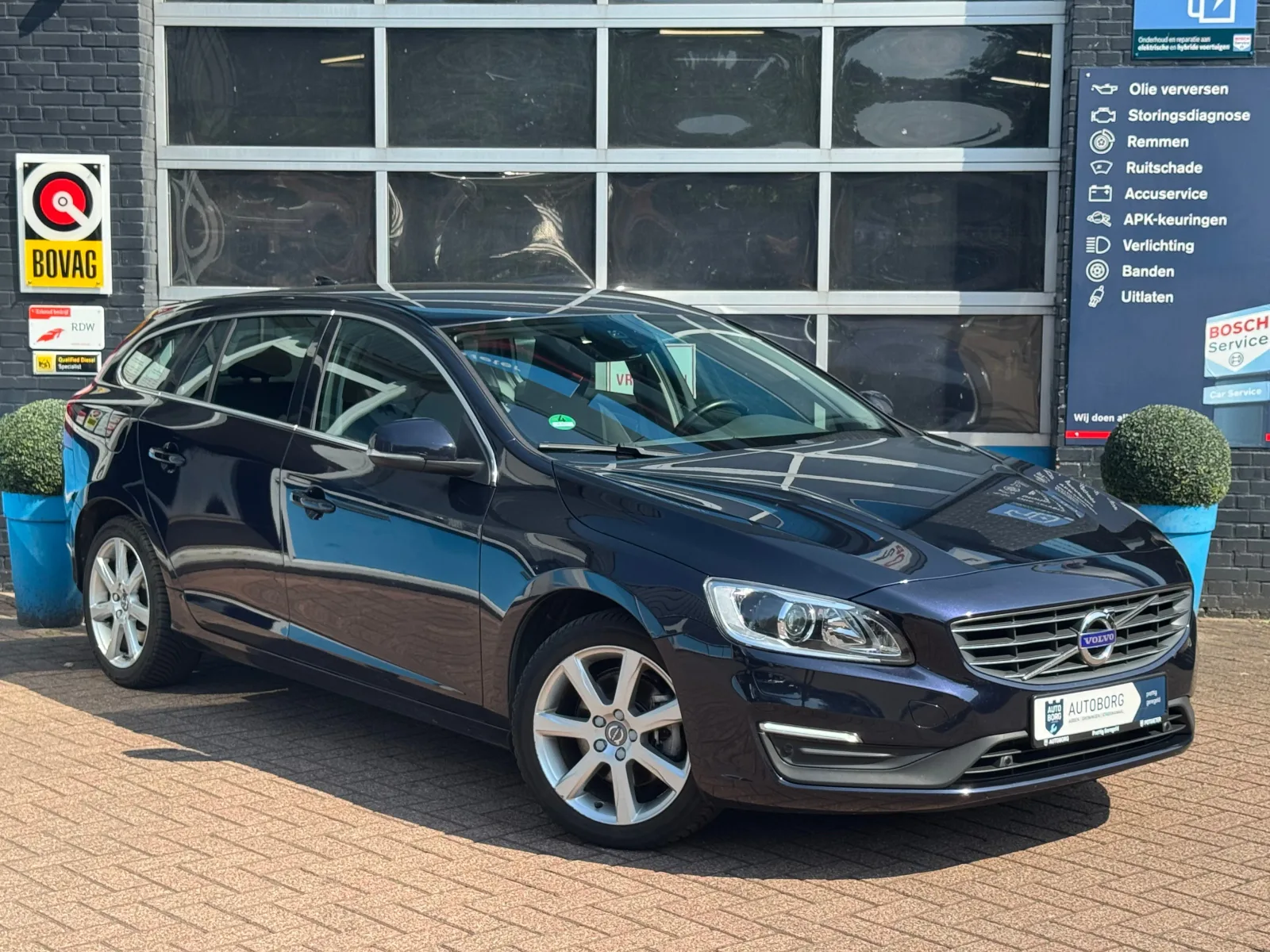 Volvo V60 (2016) — foto 1