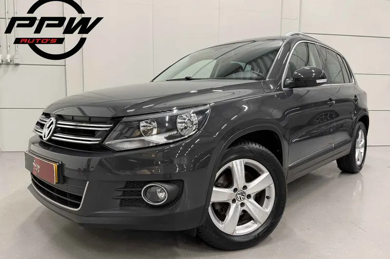 Volkswagen Tiguan (2015)