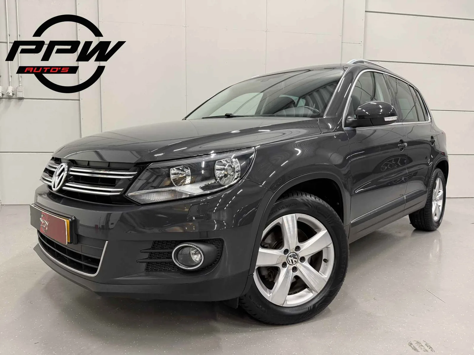 Volkswagen Tiguan (2015) — foto 1