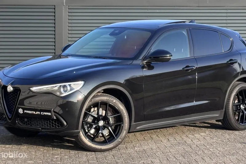 Alfa Romeo Stelvio (2018)
