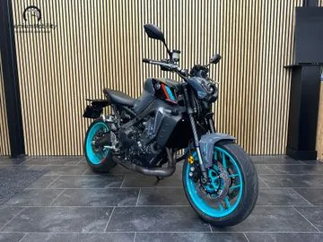 YAMAHA MT09 (2022) — foto 1