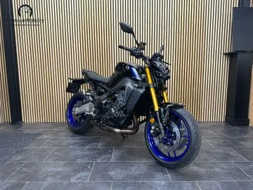YAMAHA MT09 (2022) — foto 1