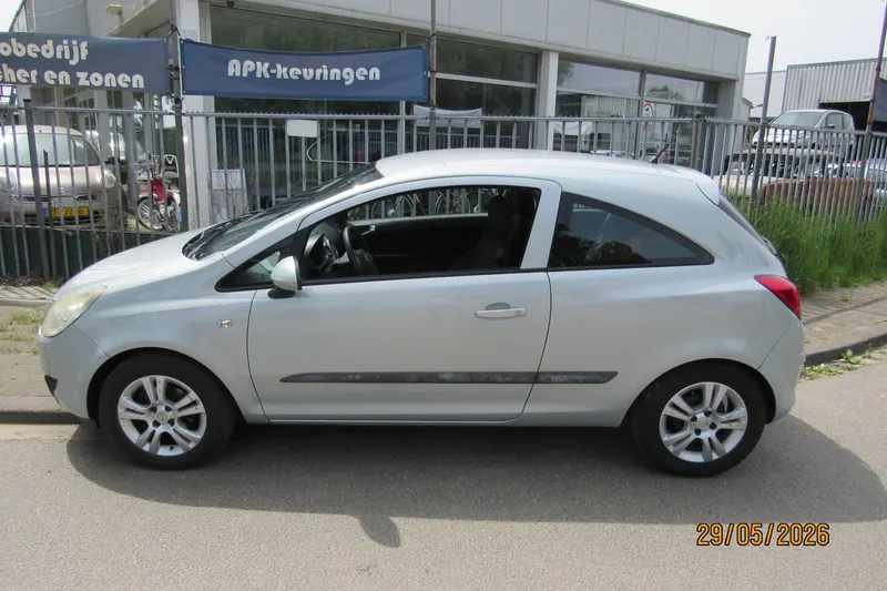 Opel Corsa (2009)