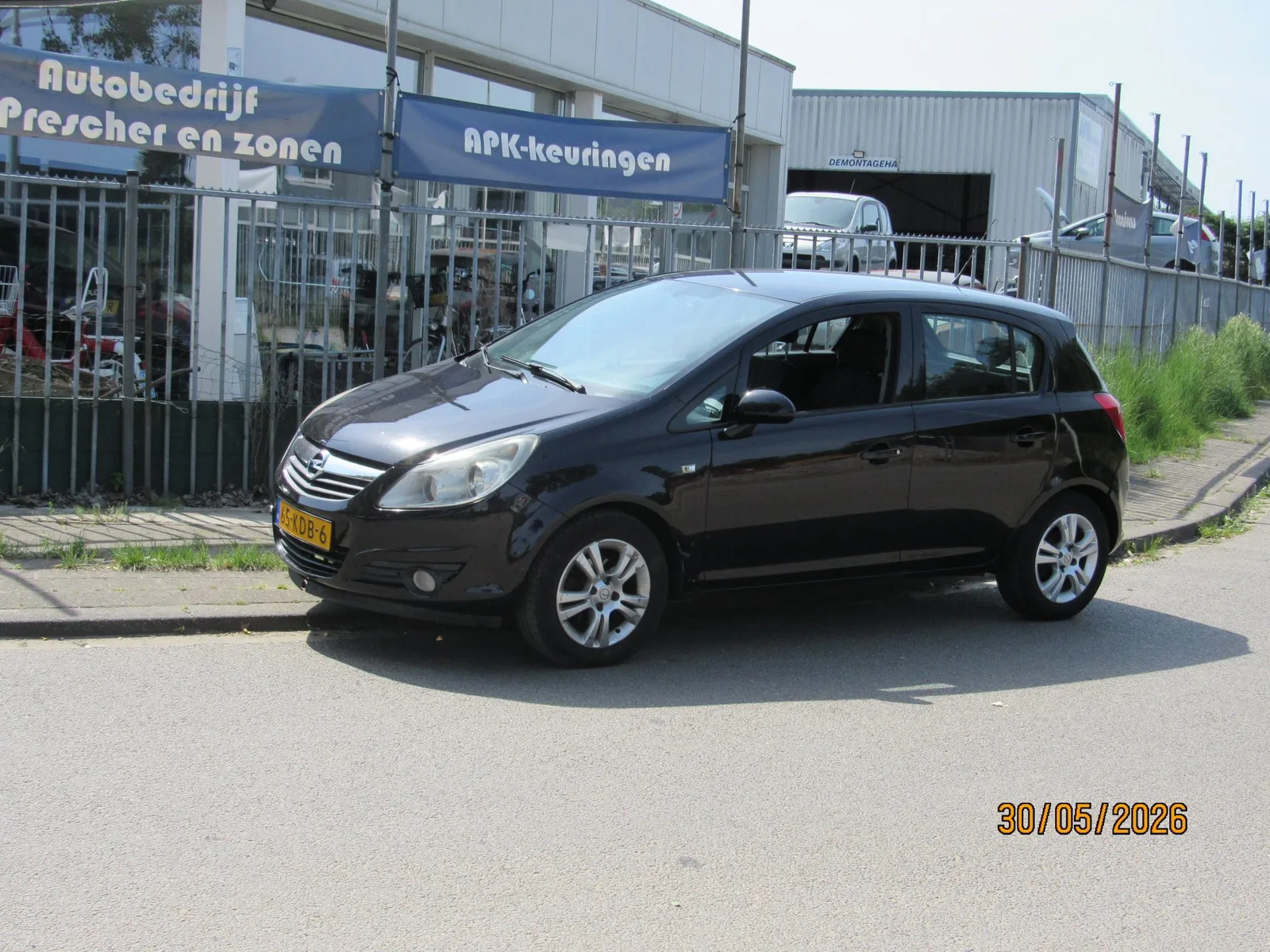 Opel Corsa (2009) — foto 1