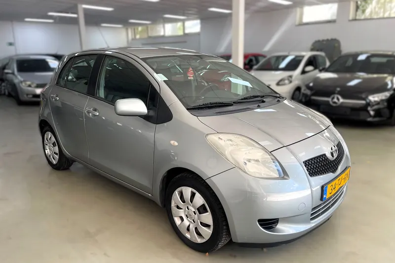Toyota Yaris (2006)