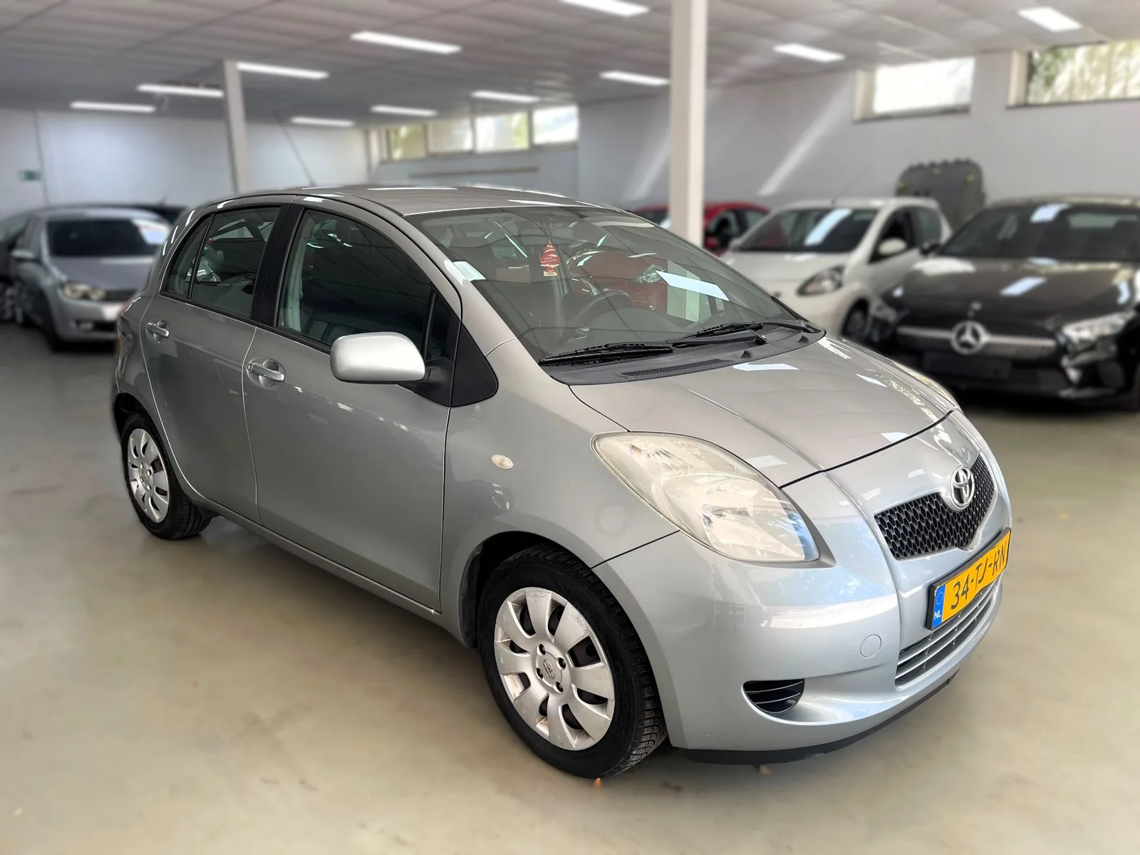 Toyota Yaris (2006) — foto 1