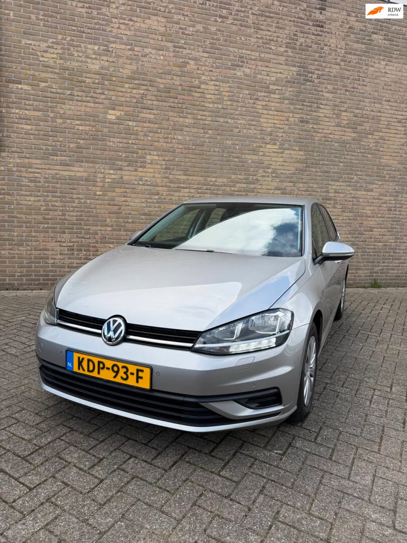 Volkswagen Golf (2018) — foto 1