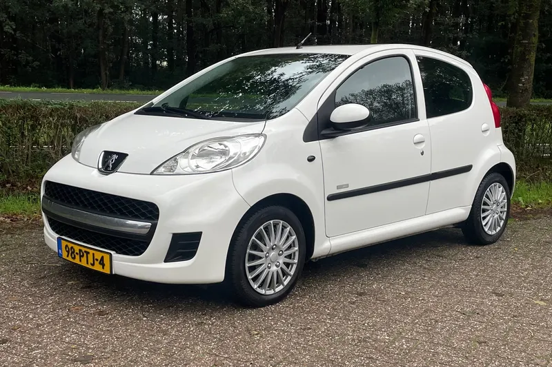 Peugeot 107 (2011)