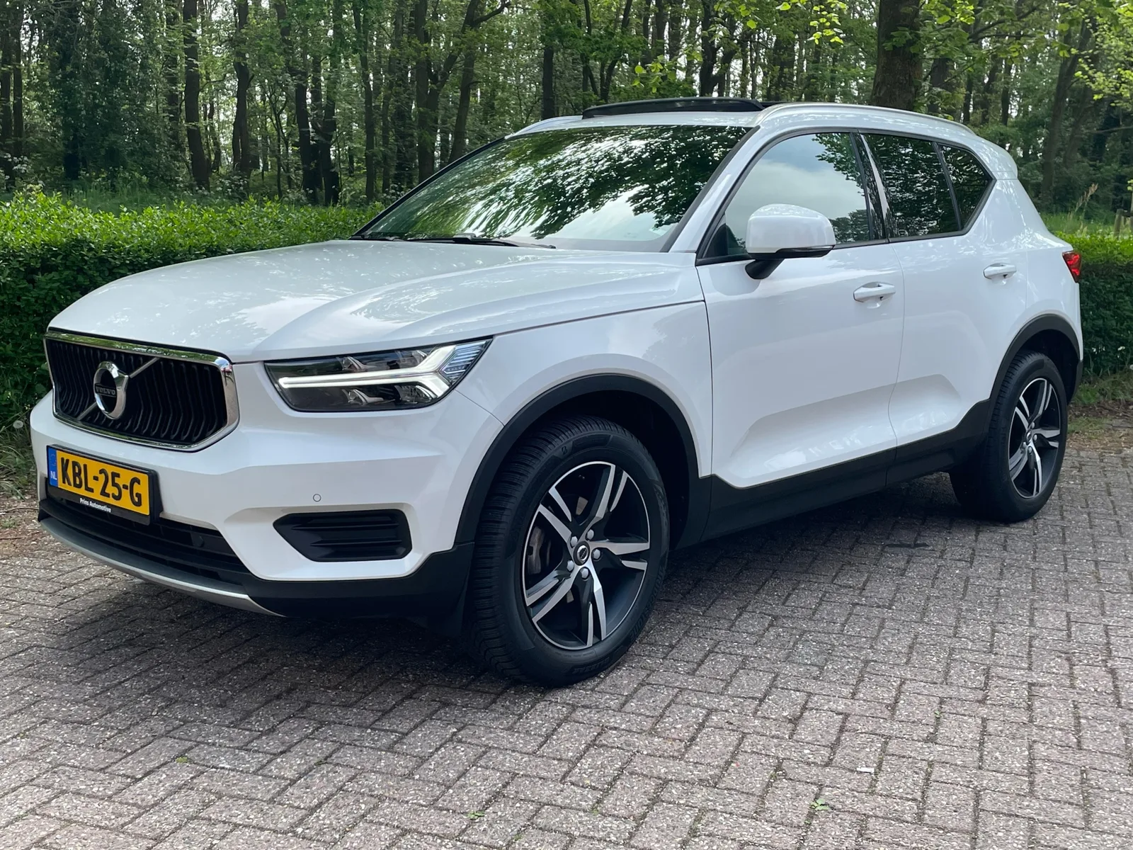 Volvo XC40 (2019) — foto 1