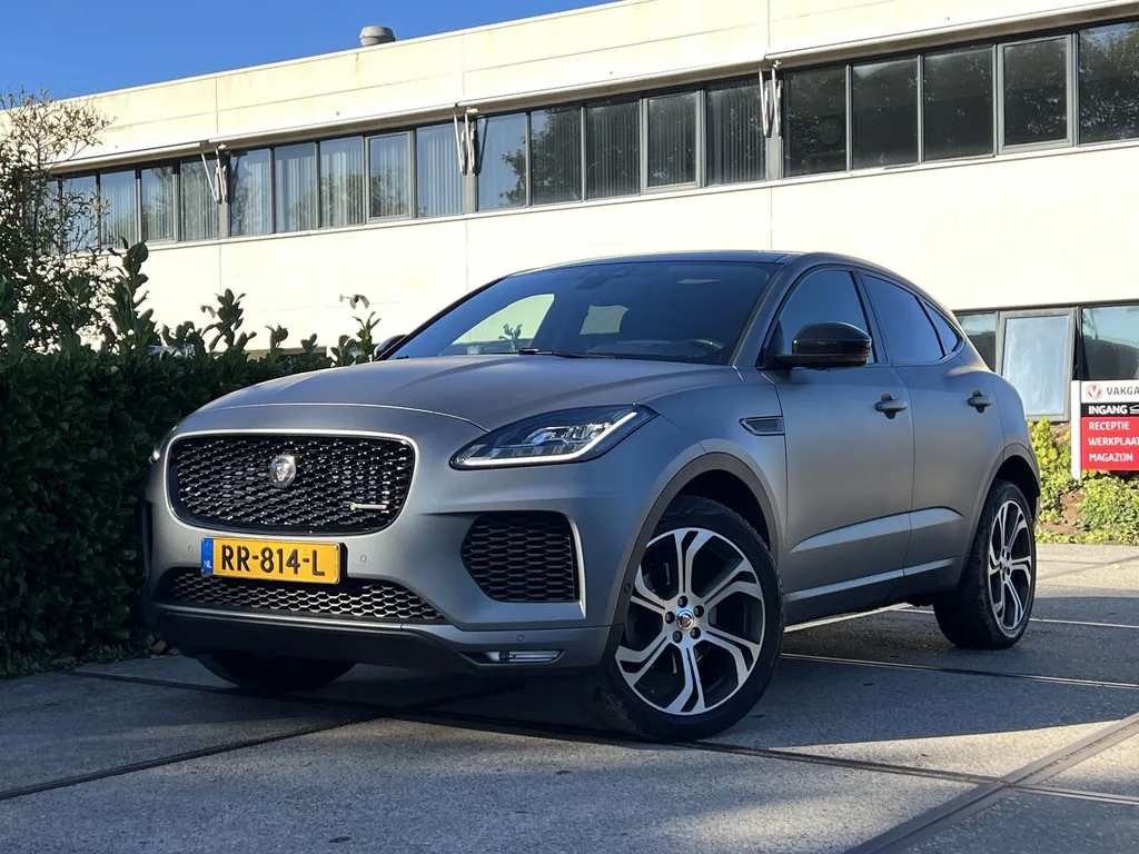 Jaguar E-Pace (2018) — foto 1