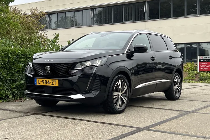Peugeot 5008 (2021)