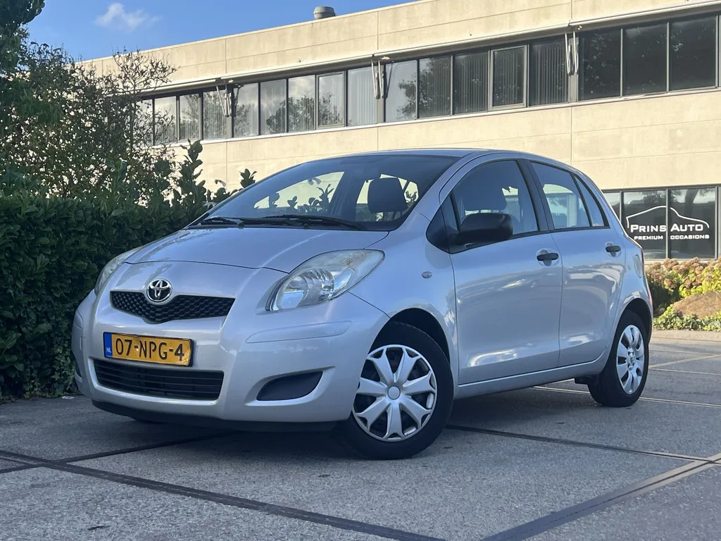 Toyota Yaris (2010) — foto 1