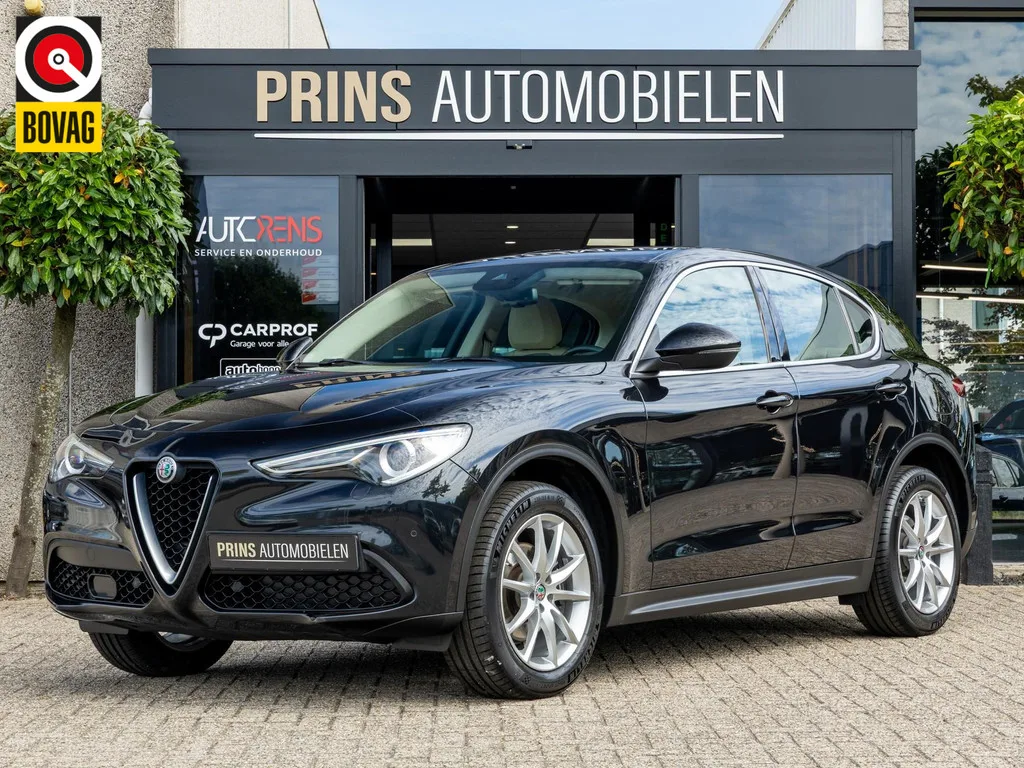 Alfa Romeo Stelvio (2018) — foto 1