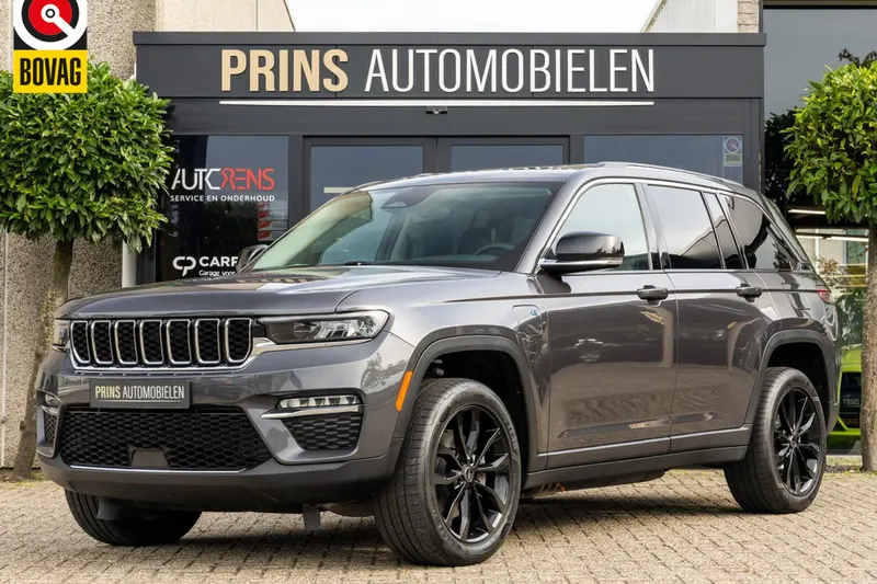 Jeep Grand Cherokee (2023)