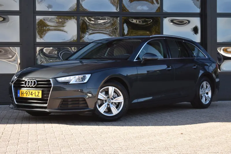 Audi A4 (2017)