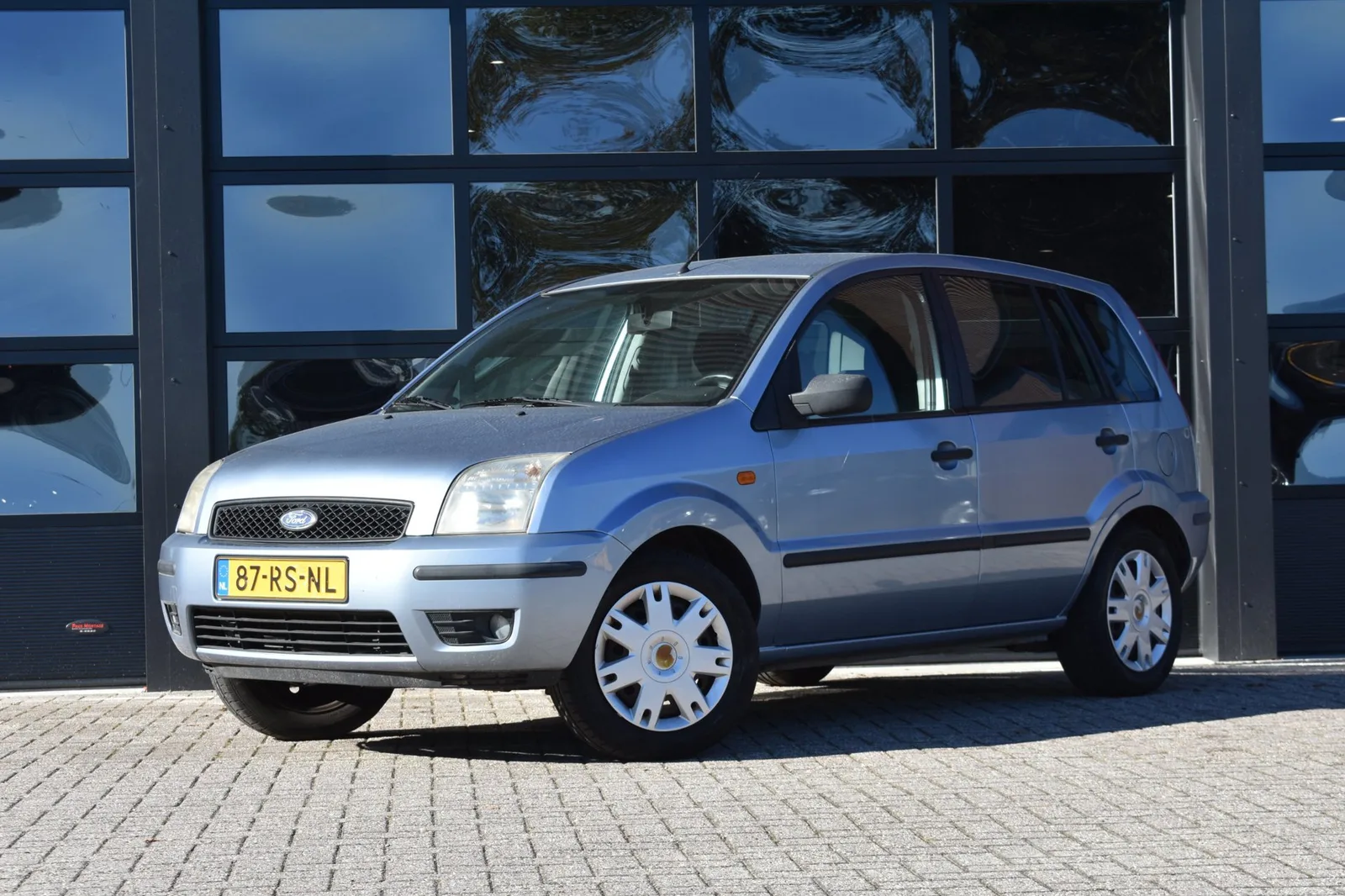 Ford Fusion (2005) — foto 1