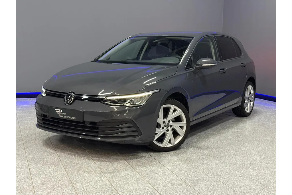 Volkswagen Golf (2022) — foto 1