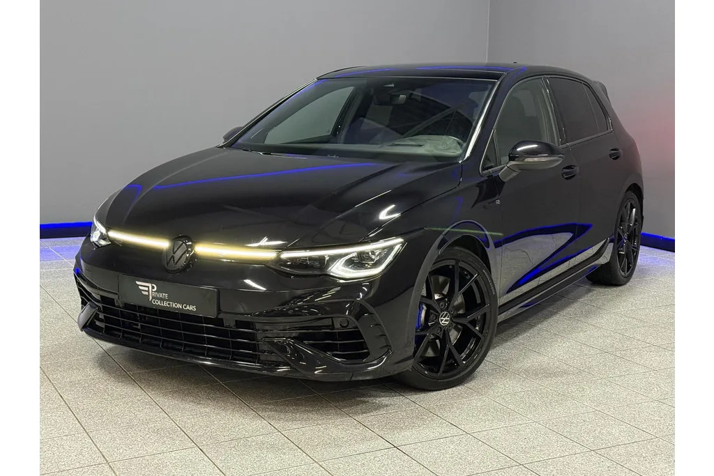 Volkswagen Golf (2022) — foto 1