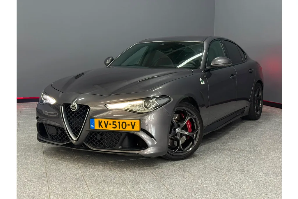 Alfa Romeo Giulia (2016) — foto 1