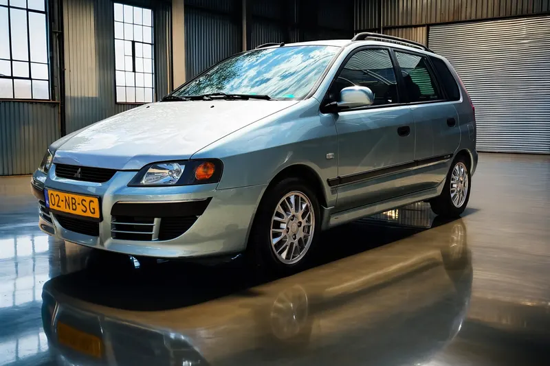 Mitsubishi Space Star (2003)
