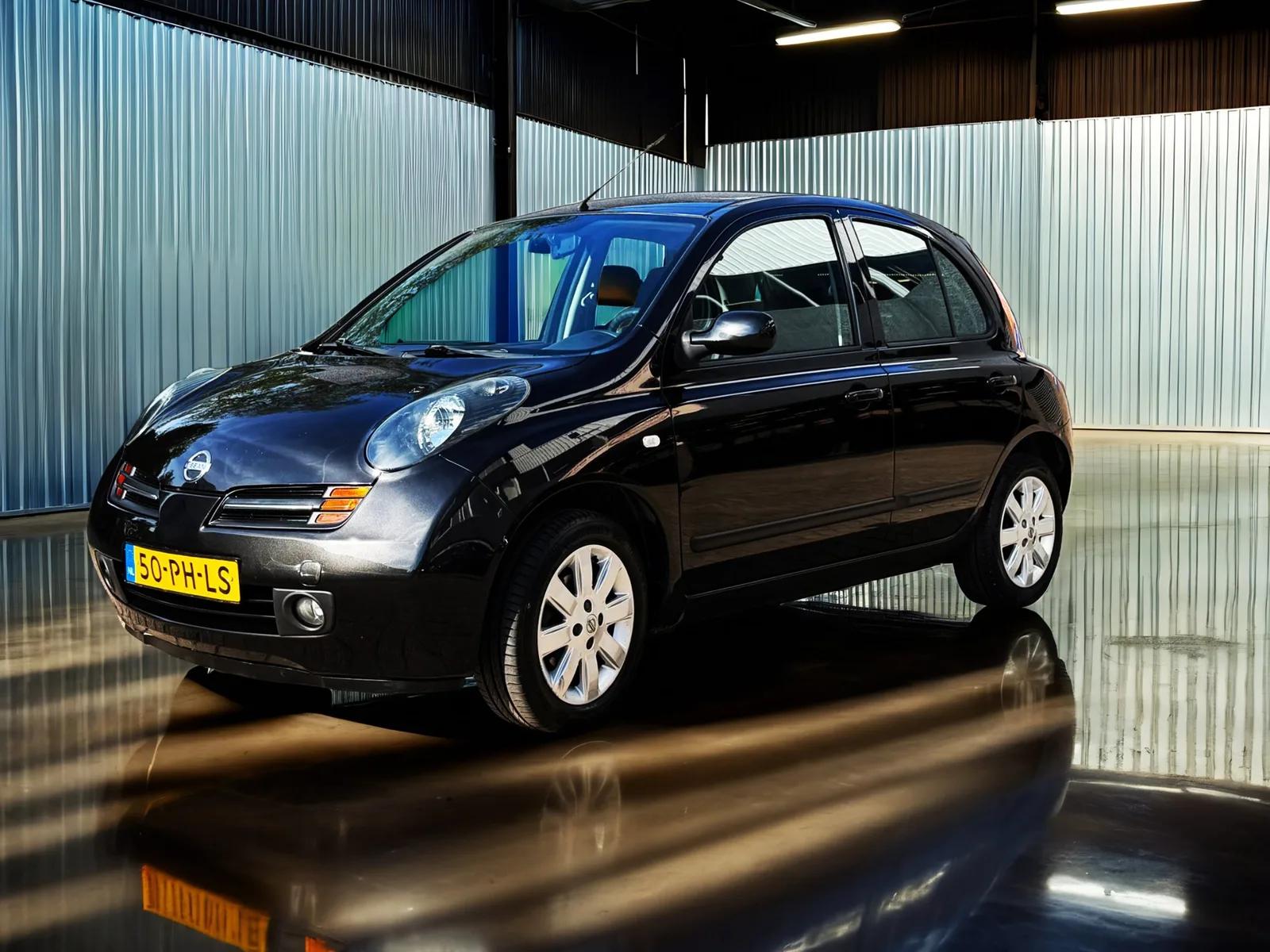 Nissan Micra (2004) — foto 1