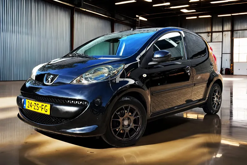 Peugeot 107 (2008)