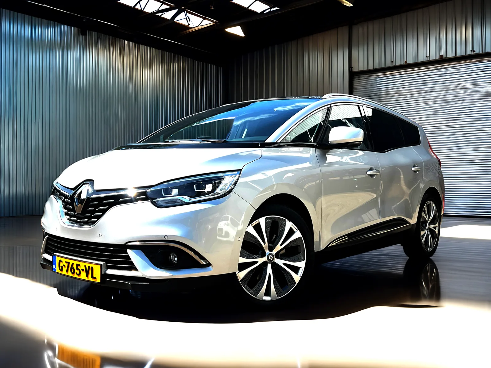 Renault Grand Scénic (2018) — foto 1