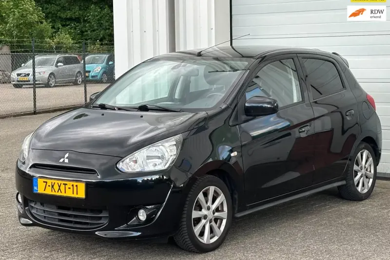 Mitsubishi Space Star (2013)