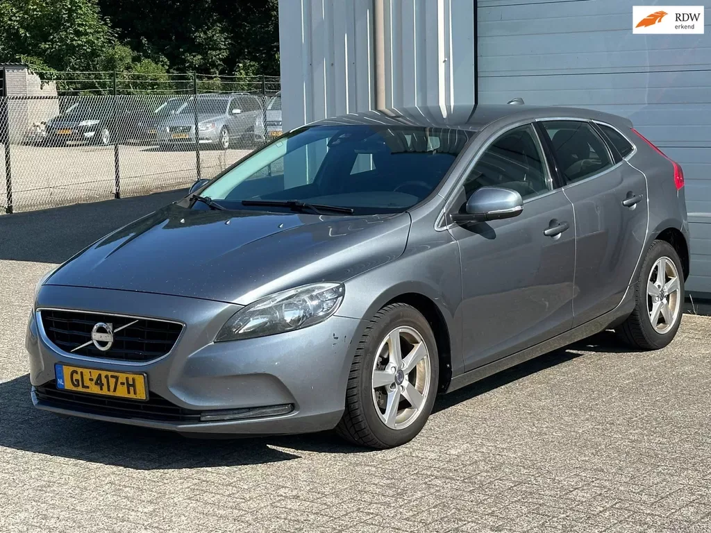 Volvo V40 (2015) — foto 1