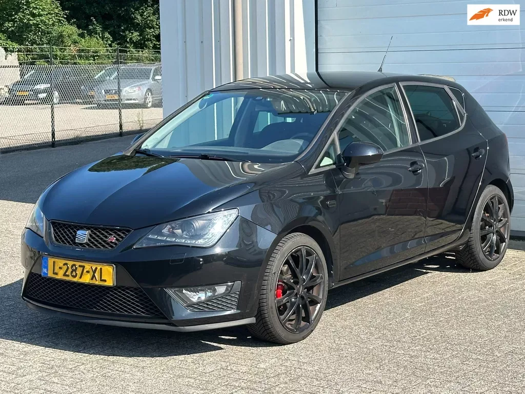 SEAT Ibiza (2013) — foto 1