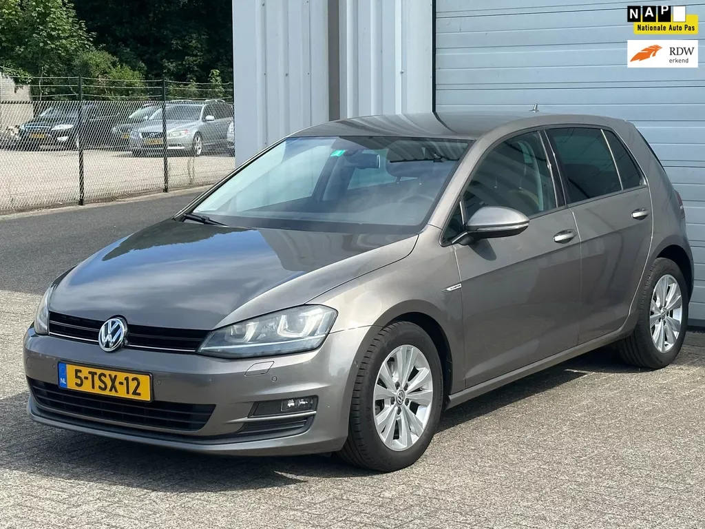 Volkswagen Golf (2014) — foto 1