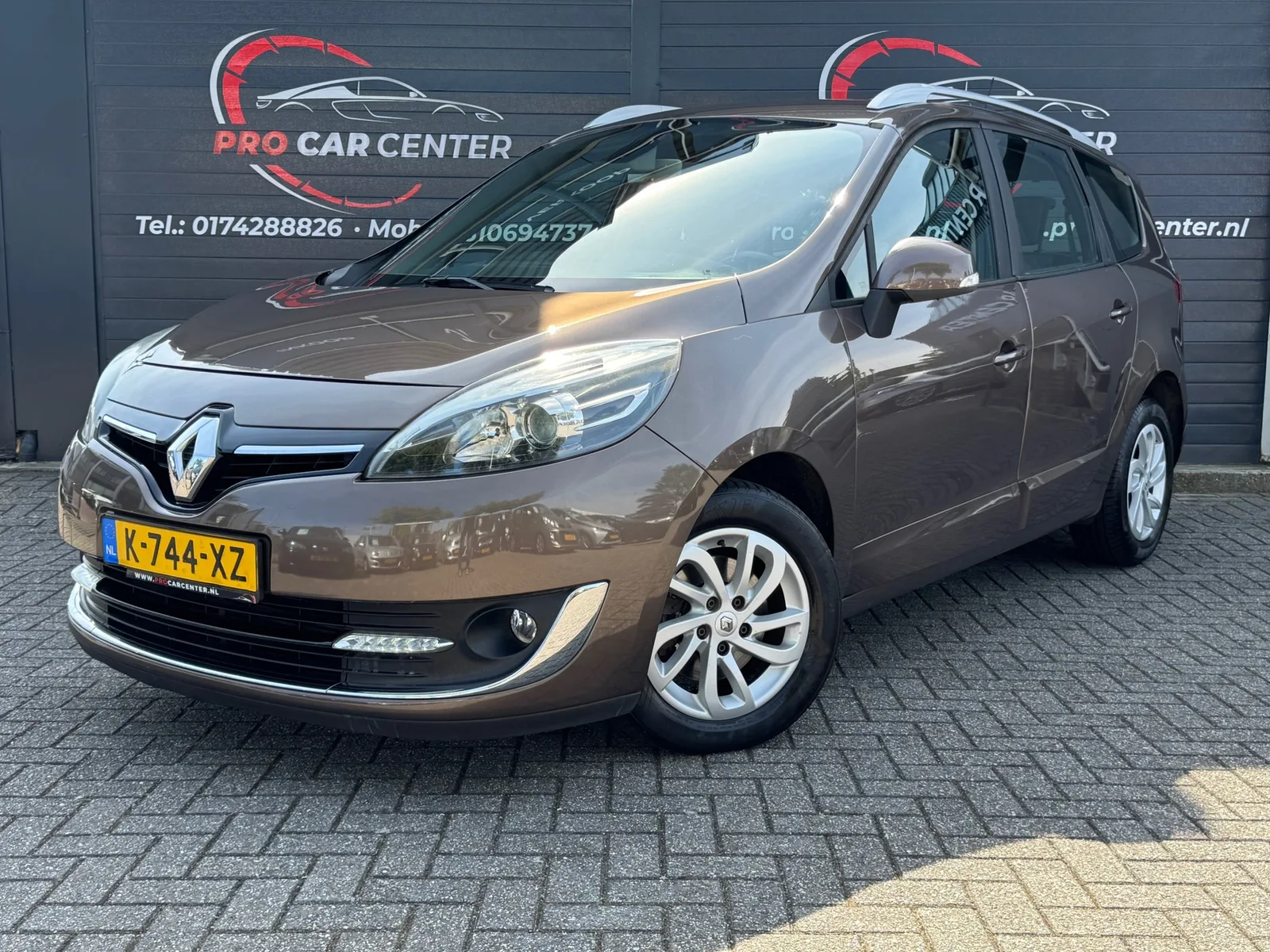 Renault Grand Scénic (2013) — foto 1
