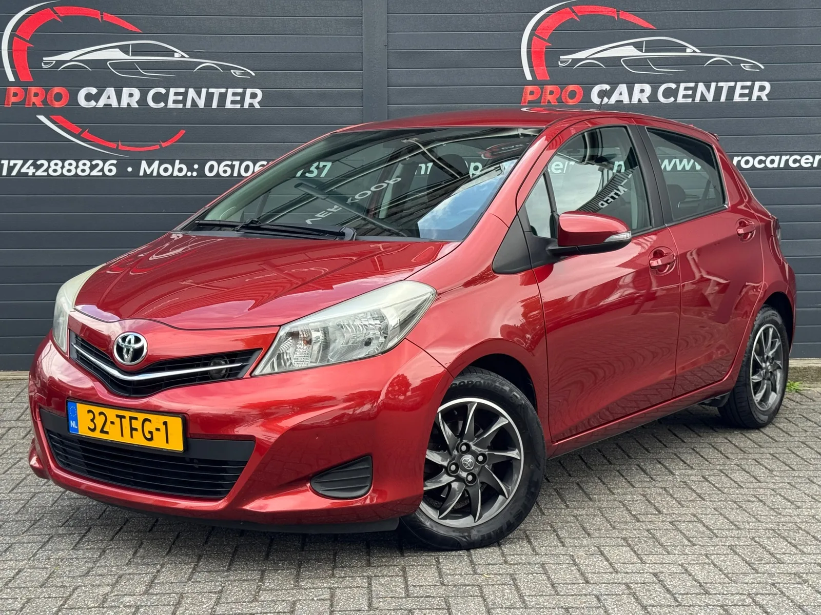 Toyota Yaris (2012) — foto 1
