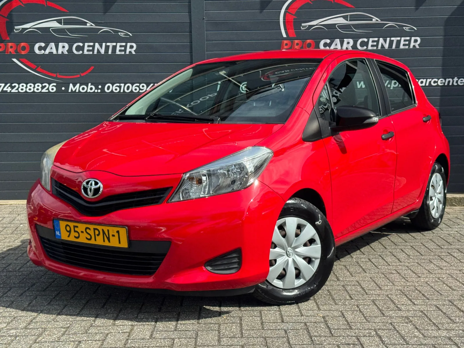 Toyota Yaris (2011) — foto 1