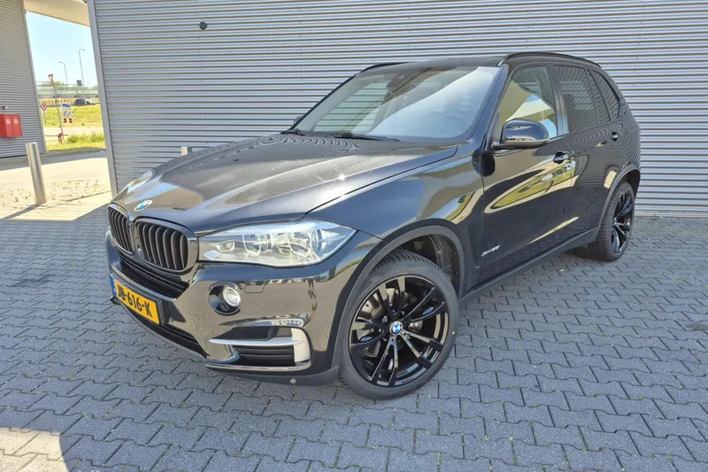 BMW X5 (2016)