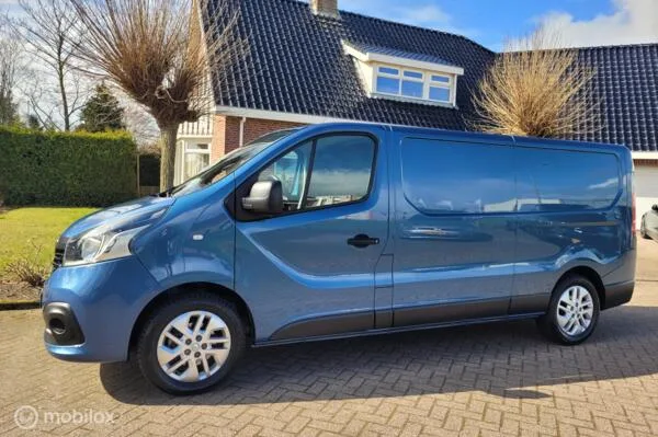 Renault Trafic (2020) — foto 1