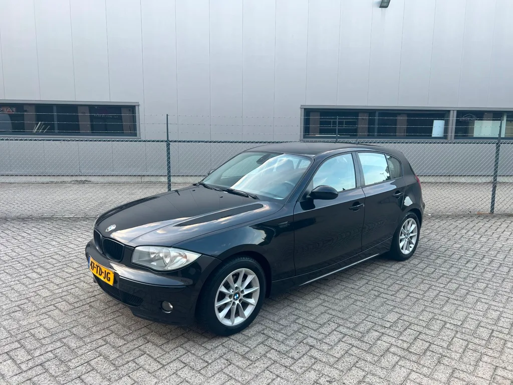 BMW 1-Serie (2006) — foto 1