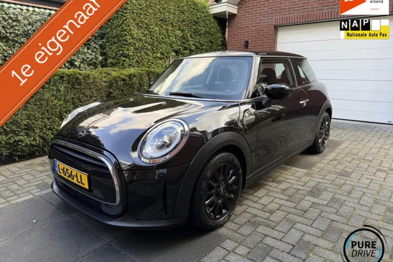 MINI Cooper (2021)