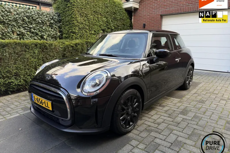 MINI Cooper (2021)