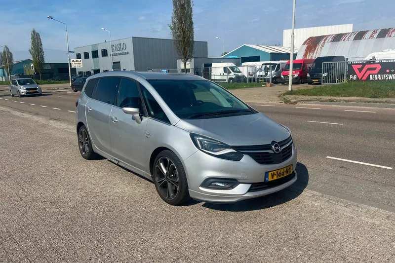 Opel Zafira Tourer (2018)