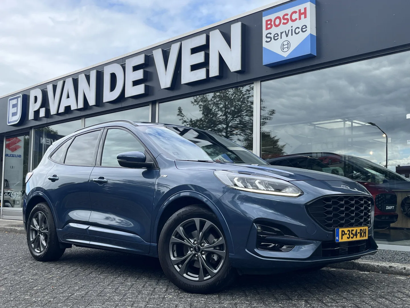 Ford Kuga (2022) — foto 1