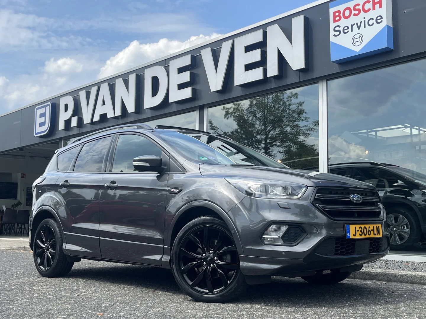 Ford Kuga (2017) — foto 1