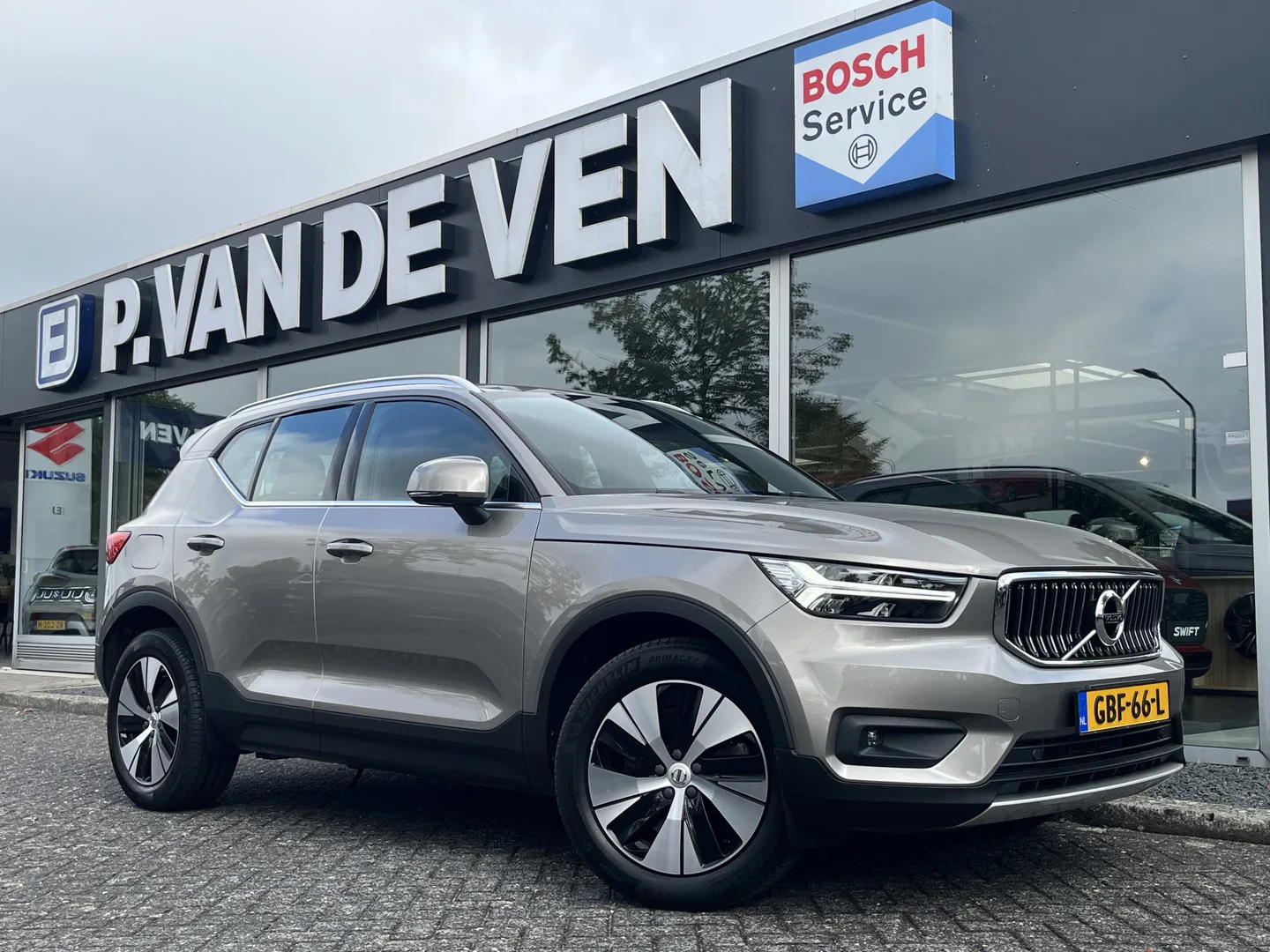 Volvo XC40 (2020) — foto 1